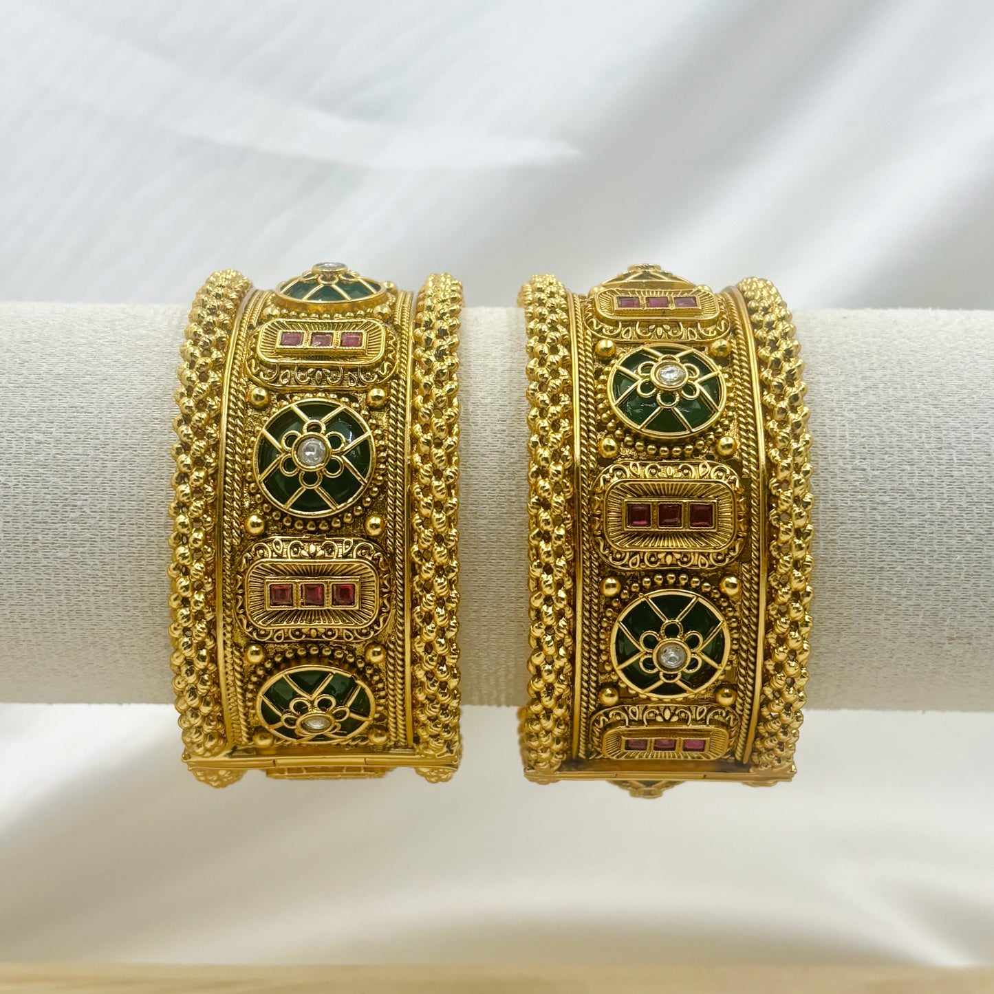 Rajwadi Padmavati Green Emerald Heritage Kundan Kada Bangles by Enava