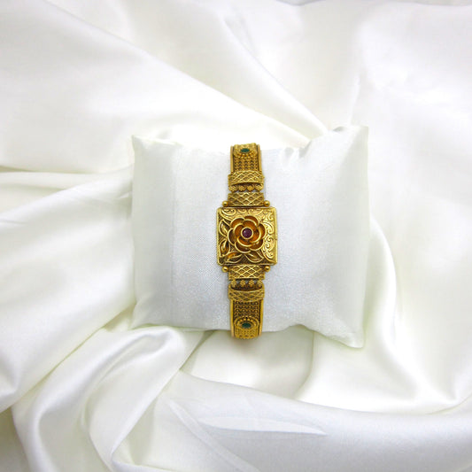 Swarna Petals Rajwadi Bracelet by Enava