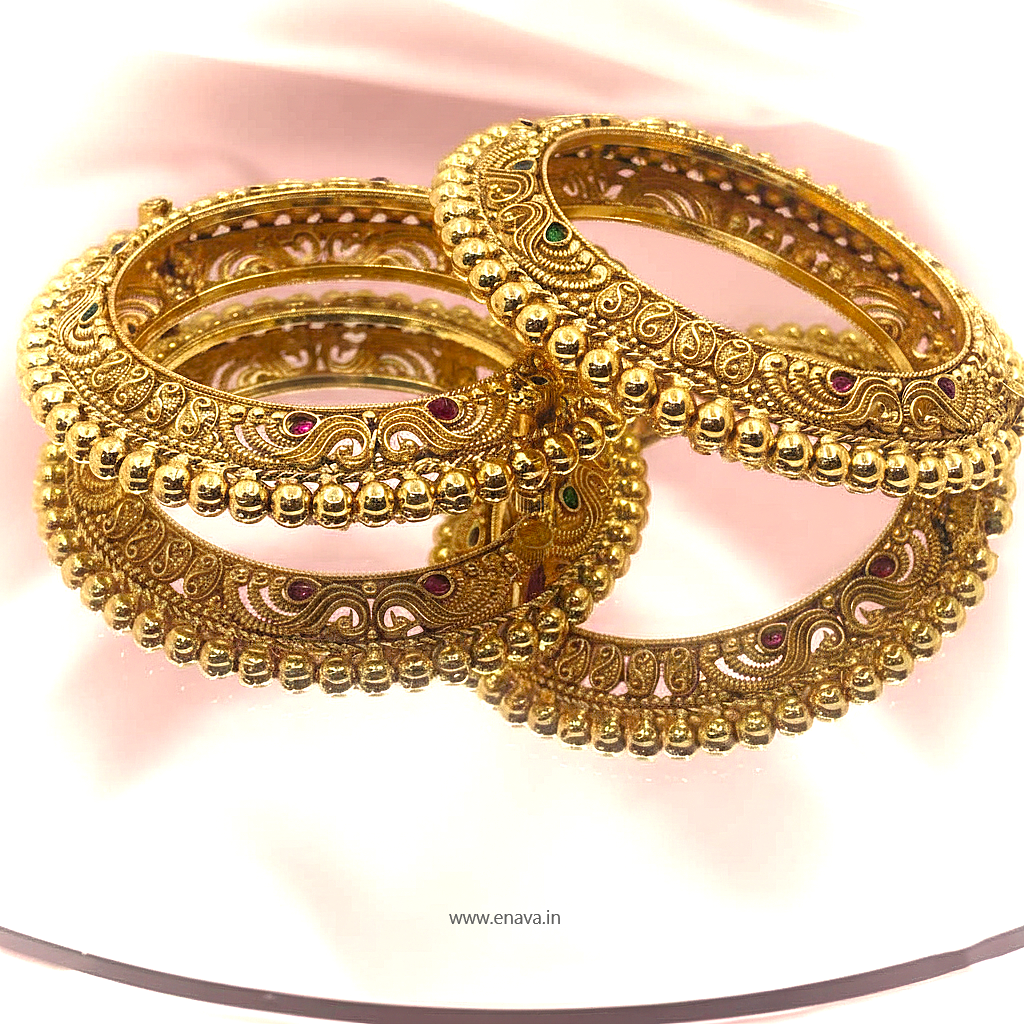 Rajwadi Maharani Veerangana Kada Bangles by Enava