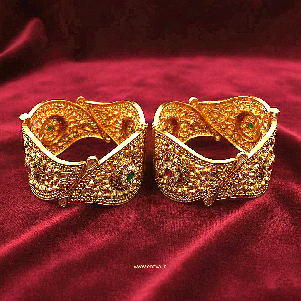 Rajwadi Swarnapatra with Ruby Kundan Kada Bangles by Enava