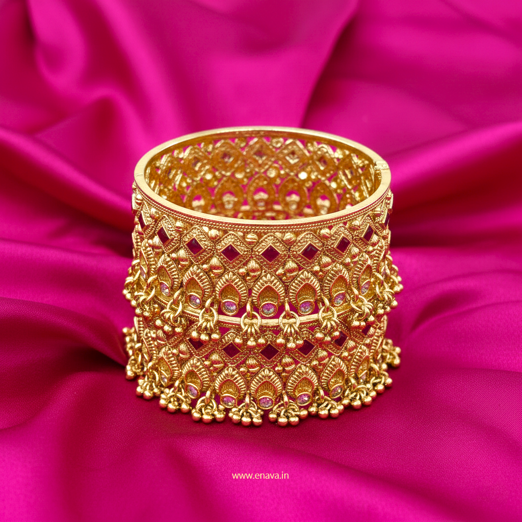 Rajwadi Viraasat Kundan & Ghungroo Bangles by Enava